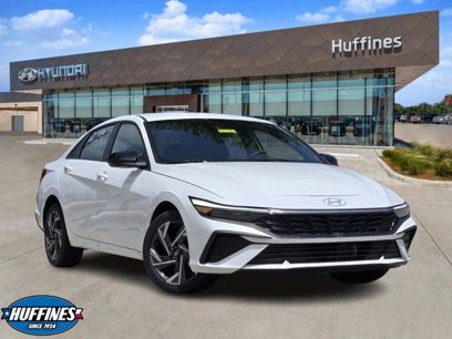New 2025 Hyundai Elantra SEL