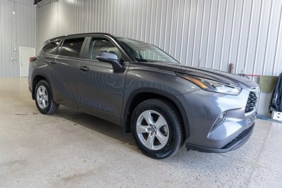 Used 2023 Toyota Highlander LE