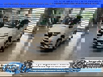 New 2025 Chrysler Pacifica Select