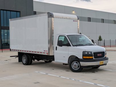 New 2024 GMC Savana 3500 Extended w/ Power Convenience Package