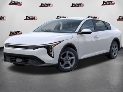 New 2025 Kia K4 LXS