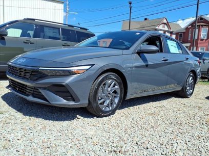 New 2025 Hyundai Elantra Blue