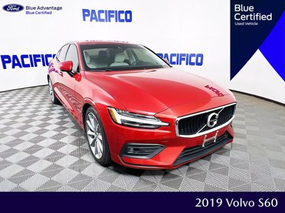 Used 2019 Volvo S60 T6 Momentum w/ Multimedia Package
