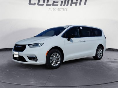 New 2025 Chrysler Pacifica Select