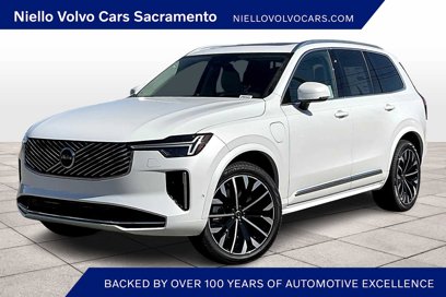 New 2025 Volvo XC90 T8 Plus w/ Lounge Package