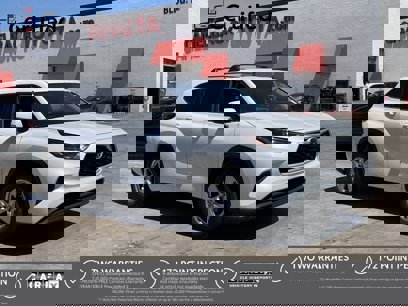 Used 2023 Toyota Highlander LE