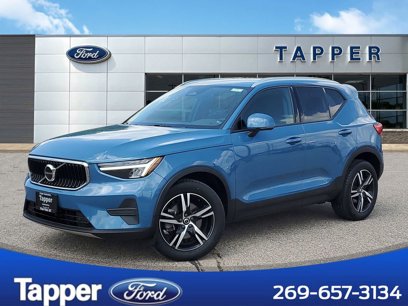 Used 2023 Volvo XC40 B5 Core