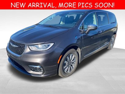Used 2022 Chrysler Pacifica Limited