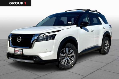New 2025 Nissan Pathfinder SL