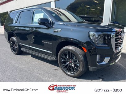 New 2024 GMC Yukon SLT w/ SLT Luxury Package