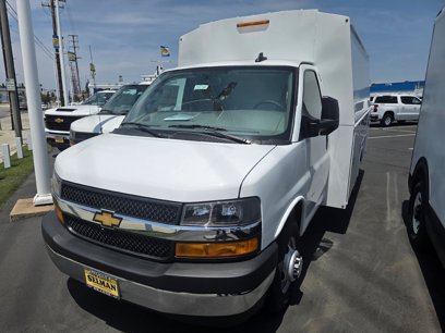 New 2025 Chevrolet Express 3500 w/ Power Convenience Package