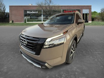 Certified 2025 Nissan Pathfinder Platinum w/ Lighting Package (N93)