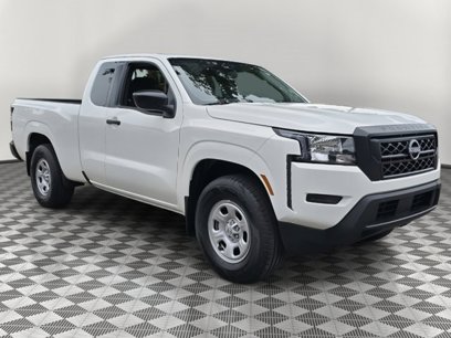 New 2025 Nissan Frontier S