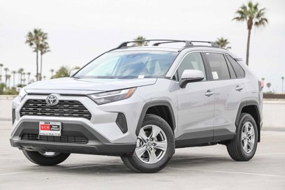 New 2025 Toyota RAV4 XLE