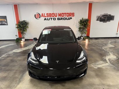 Used 2018 Tesla Model 3 Mid Range