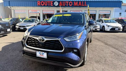 Used 2023 Toyota Highlander LE
