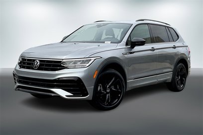 Used 2024 Volkswagen Tiguan SE R-Line