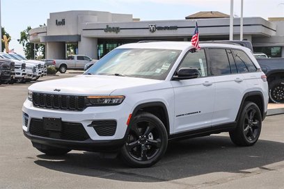 Used 2022 Jeep Grand Cherokee Altitude