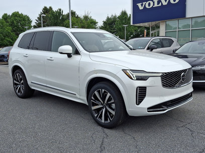 New 2025 Volvo XC90 B6 Core w/ Climate Package