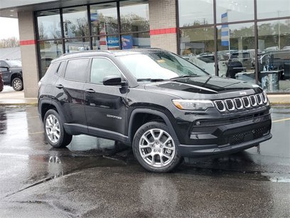 New 2023 Jeep Compass Latitude w/ Sun and Sound Group
