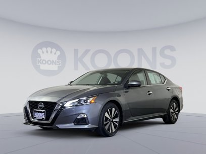 Used 2021 Nissan Altima 2.5 SV w/ SV Premium Package