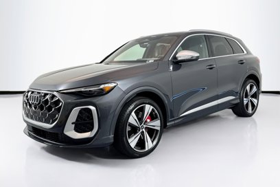 New 2025 Audi SQ5 Premium Plus