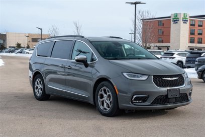 Used 2023 Chrysler Pacifica Limited