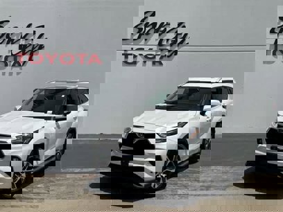 Used 2023 Toyota Highlander XLE