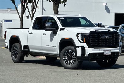 New 2025 GMC Sierra 2500 Denali Ultimate w/ Max Trailering Package