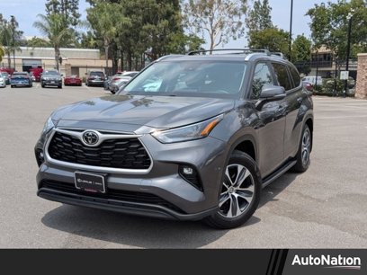Used 2023 Toyota Highlander XLE