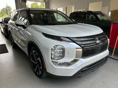 Used 2023 Mitsubishi Outlander SE