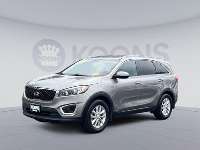 Used 2017 Kia Sorento LX w/ LX Convenience Package