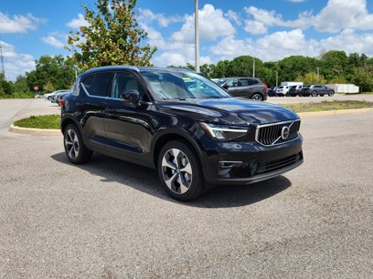 New 2025 Volvo XC40 B5 Plus w/ Protection Package Premier