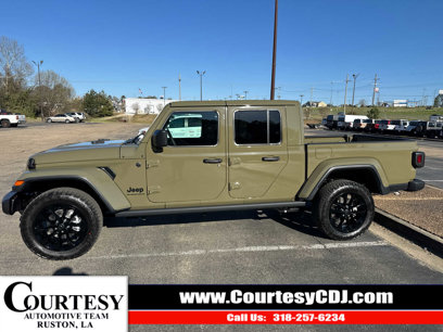 New 2025 Jeep Gladiator Sport