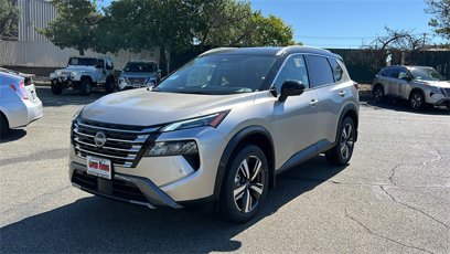 New 2025 Nissan Rogue SL w/ SL Premium Package