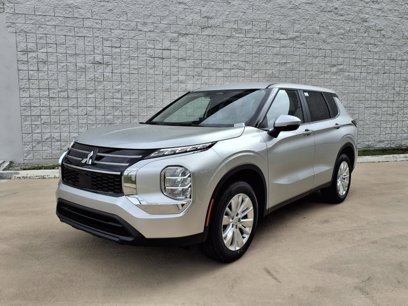 New 2025 Mitsubishi Outlander ES