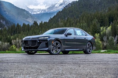 New 2025 BMW 760i xDrive w/ Executive Package