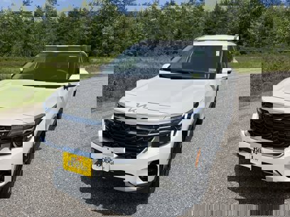 New 2025 Kia Seltos S