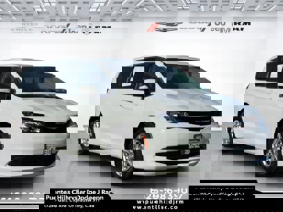 Used 2022 Chrysler Voyager LX