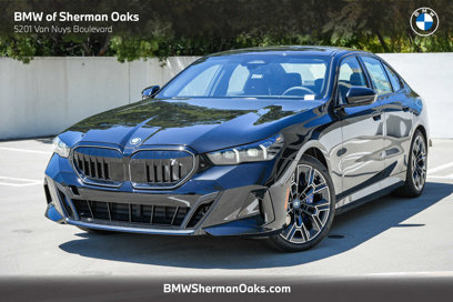 New 2025 BMW i5 xDrive40 w/ M Sport Package