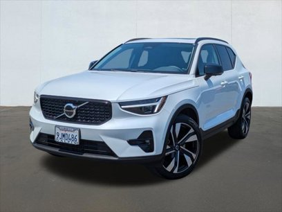 Used 2023 Volvo XC40 B5 Ultimate w/ Protection Package Premier