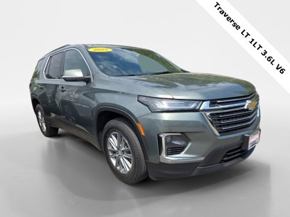 Used 2022 Chevrolet Traverse LT