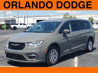 Used 2023 Chrysler Pacifica Touring-L