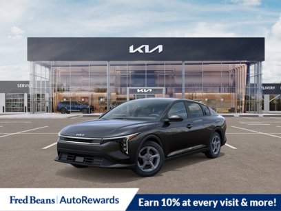 New 2025 Kia K4 LXS
