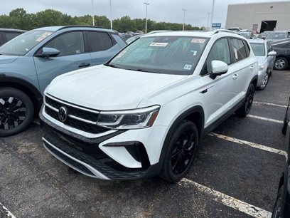 Used 2022 Volkswagen Taos SEL w/ Panoramic Sunroof Package