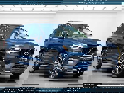 Certified 2022 Volvo XC60 B5 Momentum w/ Advanced Package