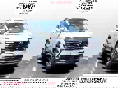 New 2025 Nissan Kicks SV w/ Charging Package