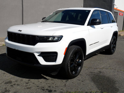 Used 2023 Jeep Grand Cherokee Altitude