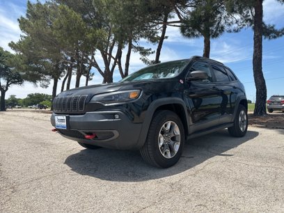 Used 2019 Jeep Cherokee Trailhawk w/ Comfort/Convenience Group