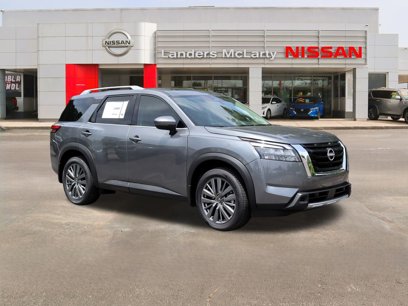 New 2025 Nissan Pathfinder SL w/ SL Premium Package